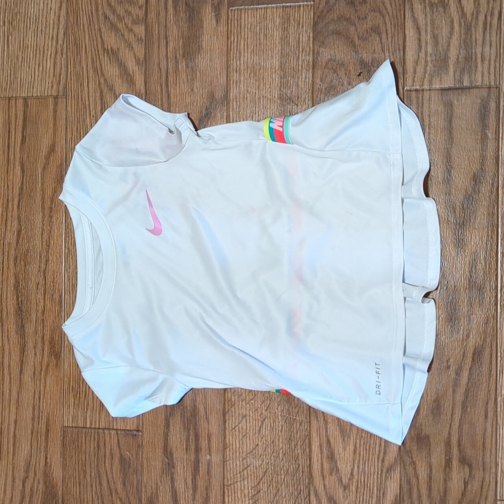 Size 6 Nike girls dri fit shirt